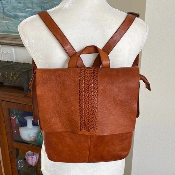 Vilenca Holland ANTHRO Brown Leather Flap Backpack with Laptop Compartment GUC - Picture 15 of 15